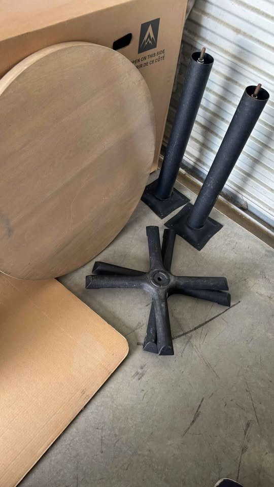 Commercial Round Wood Dining / Bistro Table with Heavy-Duty Cast Metal Pedestal Base